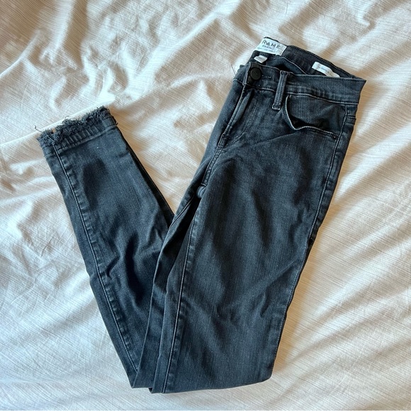 FRAME Le Skinny de Jeanne - Picture 1 of 7